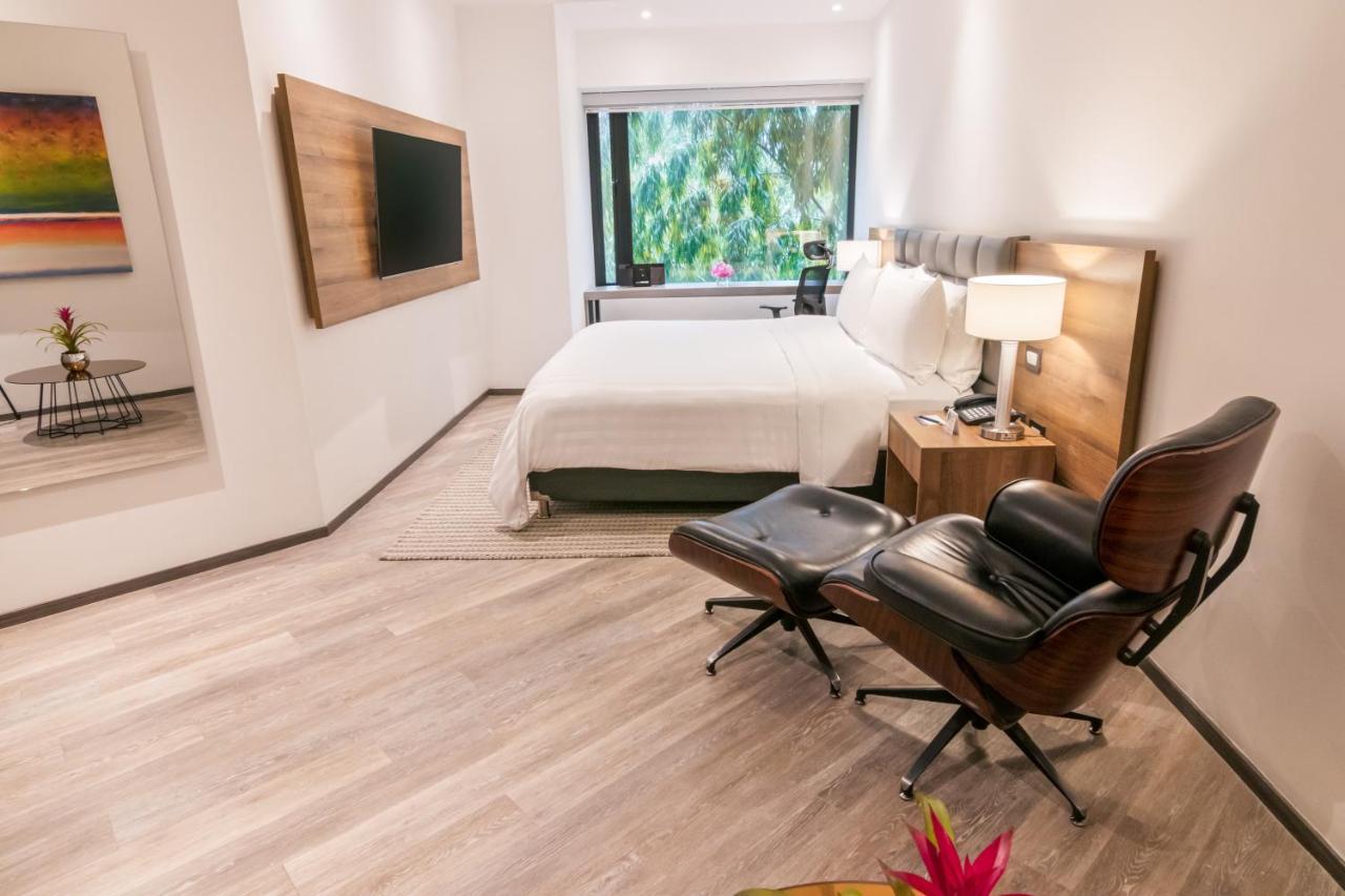 Hotel Portón 4*